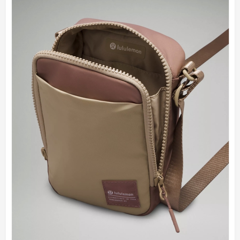 Lululemon Easy Access crossbody